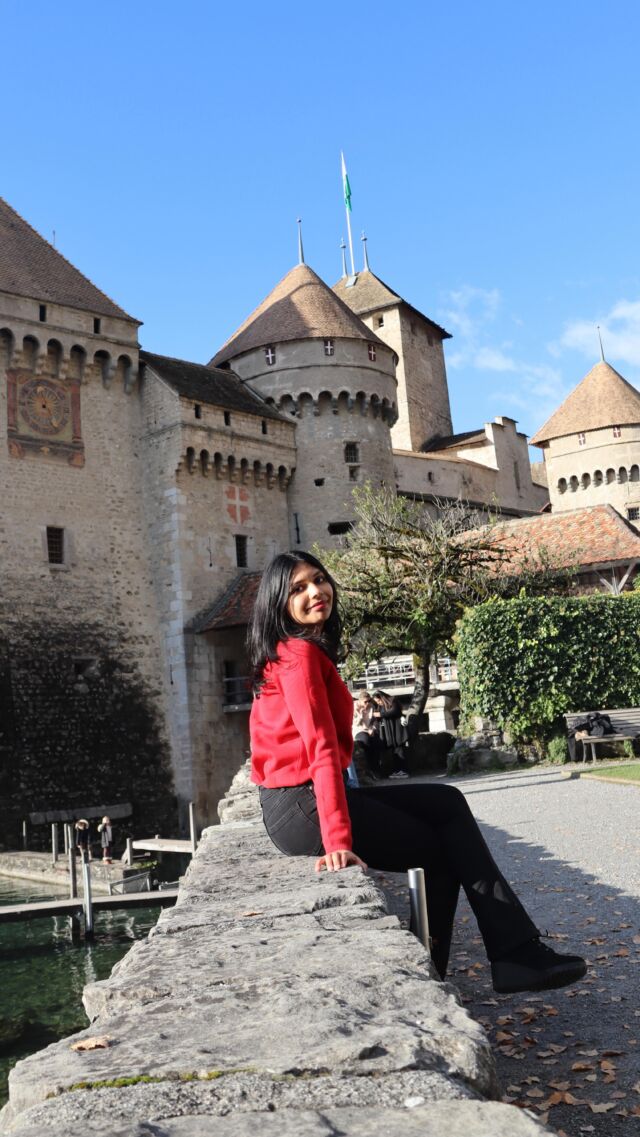 Frost-kissed landscapes and charming christmas-obsessed towns create a special kind of winter magic❄️✨ 

Some of the best things to do in Switzerland in winter include:

- Ride The Golden Pass Express Train (@mob.goldenpass)
- Meet Santa in Montreux (@montreuxnoel)
- Indulge in Fondue 
- Visit the FIFA Museum (@fifamuseum)
- Walk Around Lakes In Interlaken
- Take A Cable Car Up Mount Pilatus 

What would be at the top of your itinerary?

📍Switzerland 

📌Save this post for your next trip to Switzerland 

#travel #explore #switzerland #montreux #lucerne #interlaken #zurich #switzerlandtravel